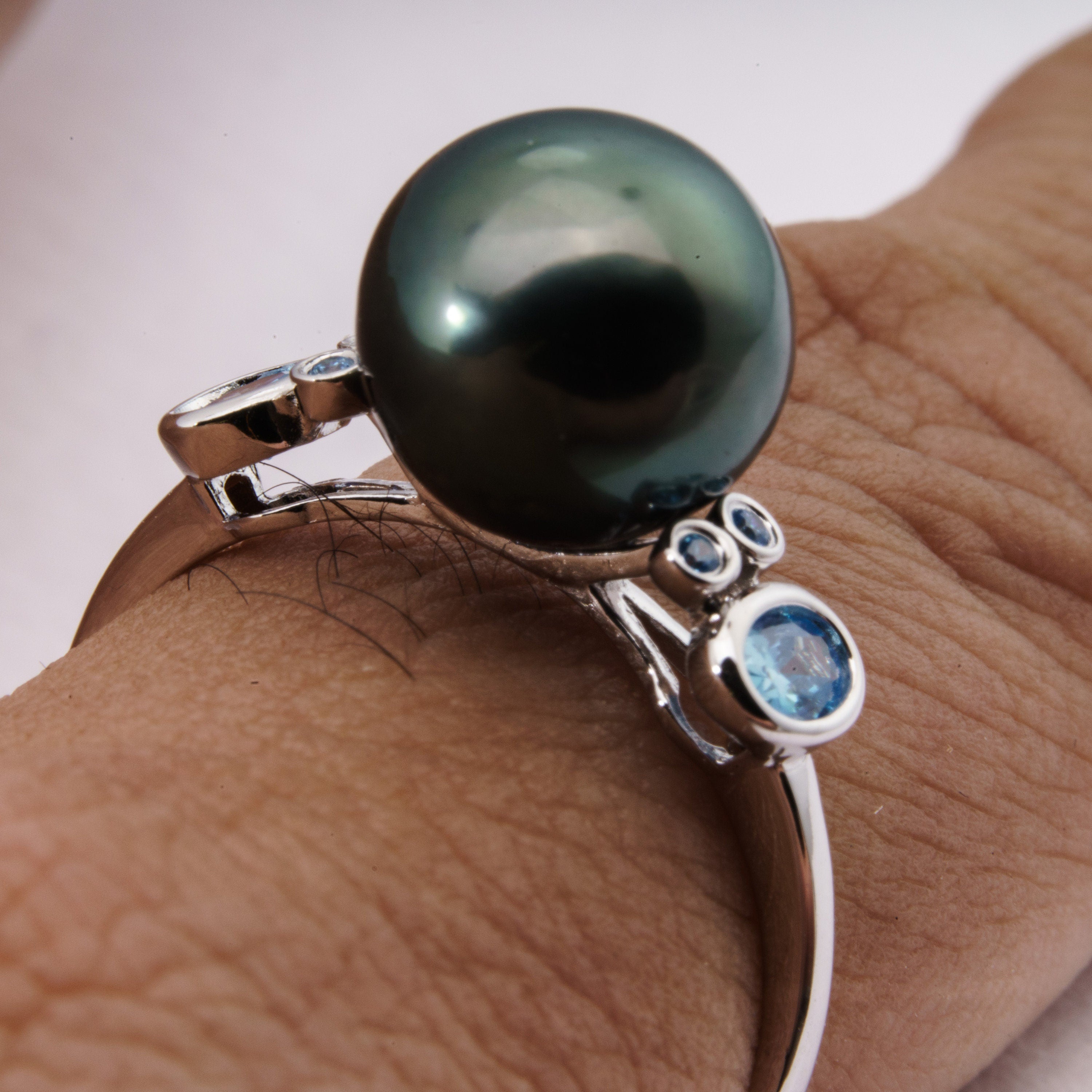 11mm tahitian pearl ring, size 9.5 us, 925 sterling silver with cubic zirconia