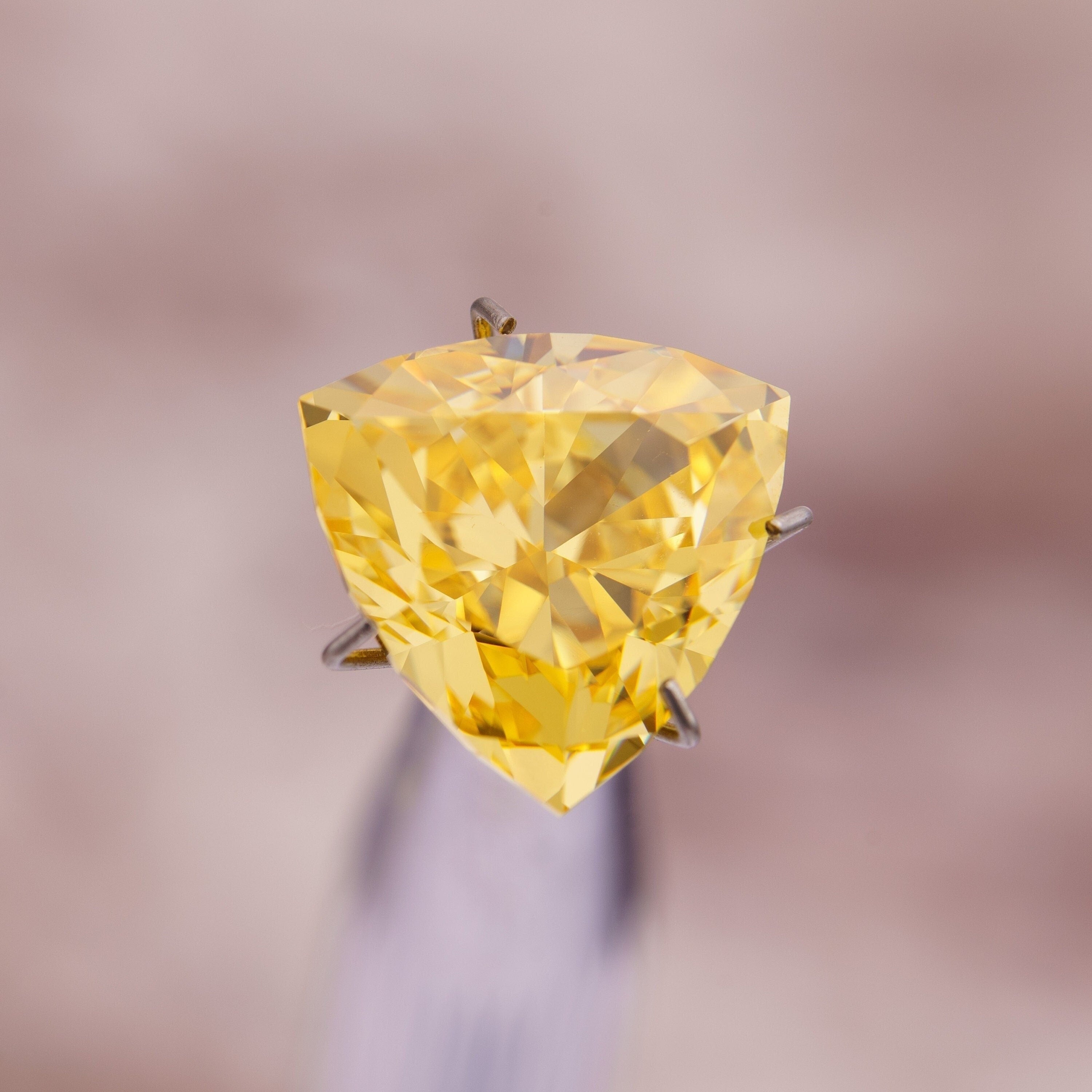 10mm trillion cut high-quality yellow cubic zirconia loose stone