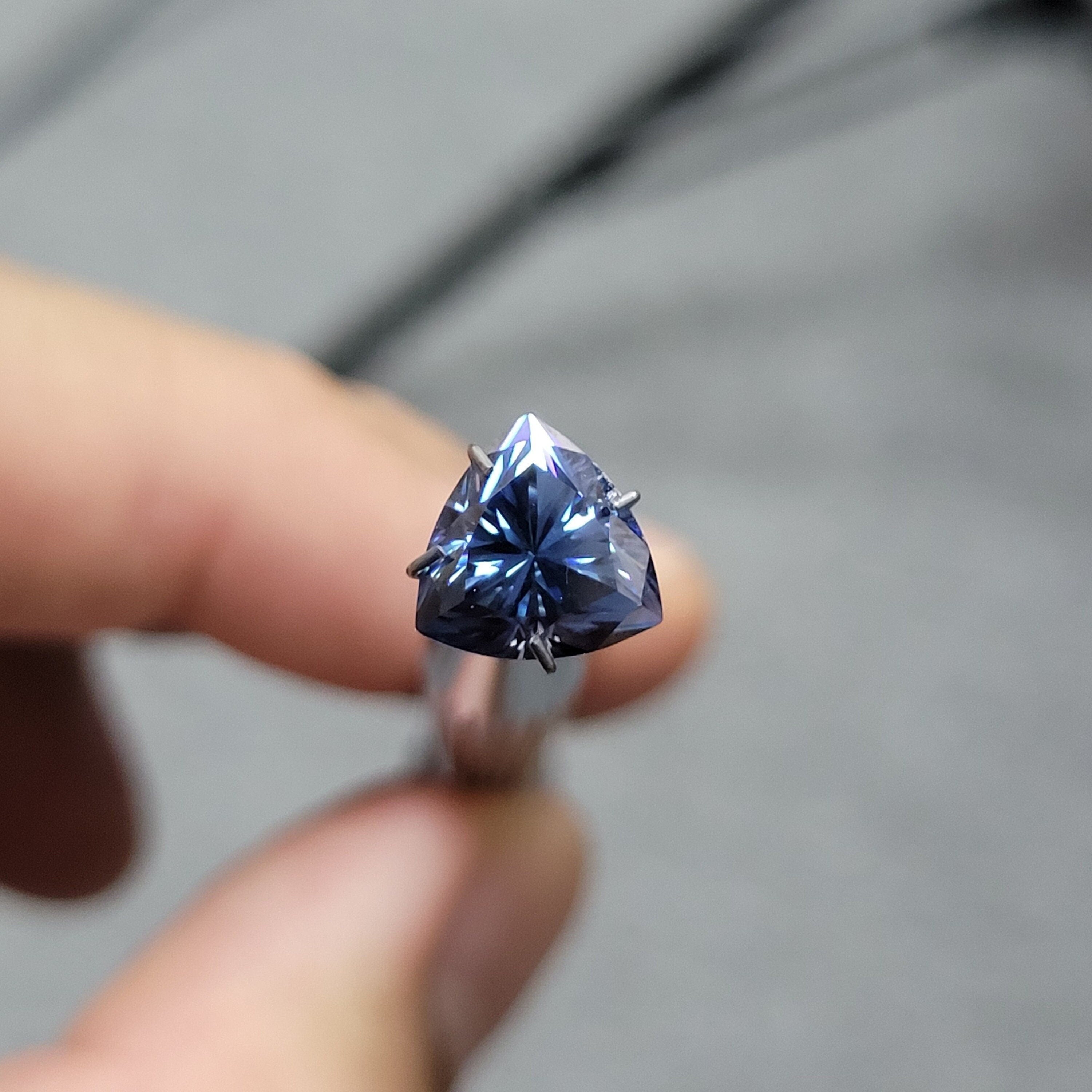 8mm 2ct loose moissanite certified vvs1 royal blue trillion cut gra laboratory gemstone