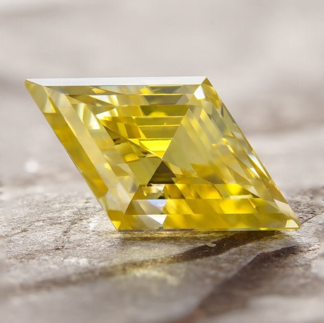 Certified vvs1 lemon yellow rhombus lozenge cut moissanite - 7x12mm, 2ct loose gemstone, gra certified