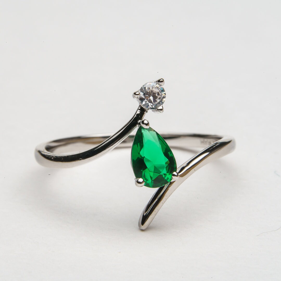 Tension Pear Emerald Cubic Zircon ring 925 sterling silver rhodium plated size 6 & 7.5 us