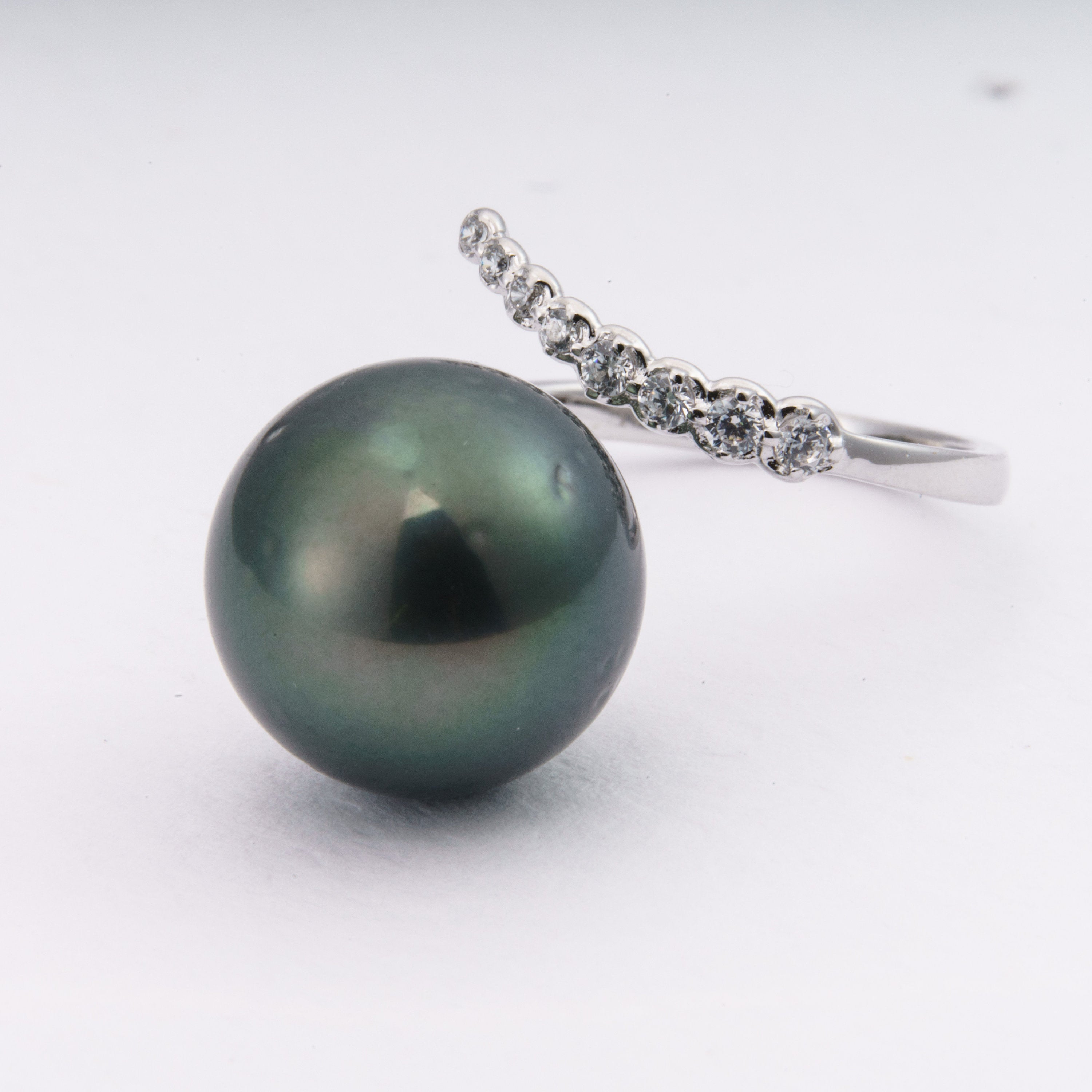 13mm tahitian pearl ring, size 5.5 us, 925 sterling silver with cubic zirconia