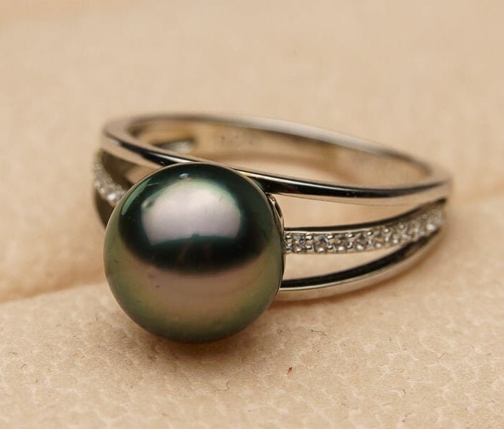 Tahitian pearl ring 9mm, 925 sterling silver with cubic zirconia