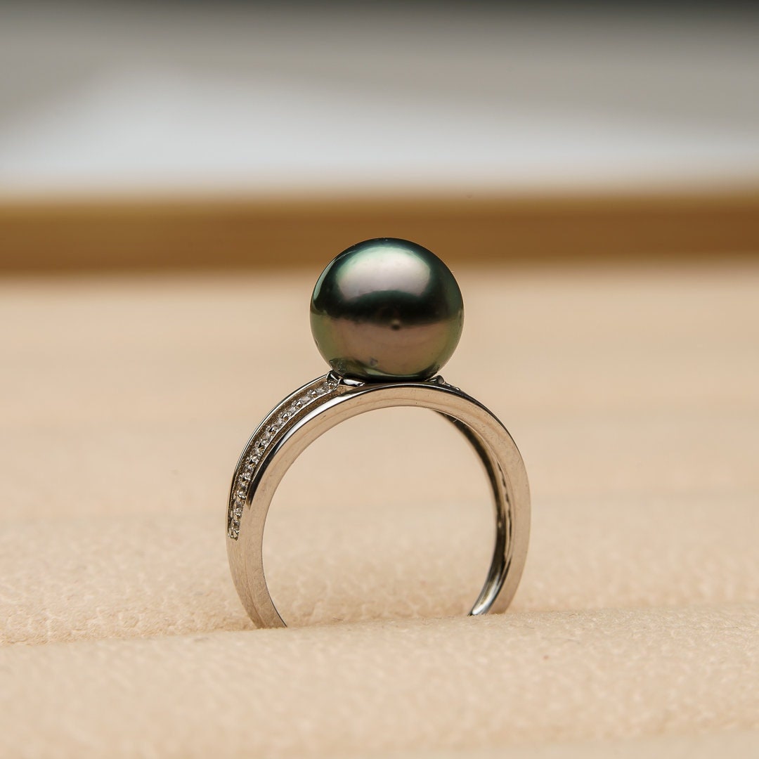 Tahitian pearl ring 9mm, 925 sterling silver with cubic zirconia