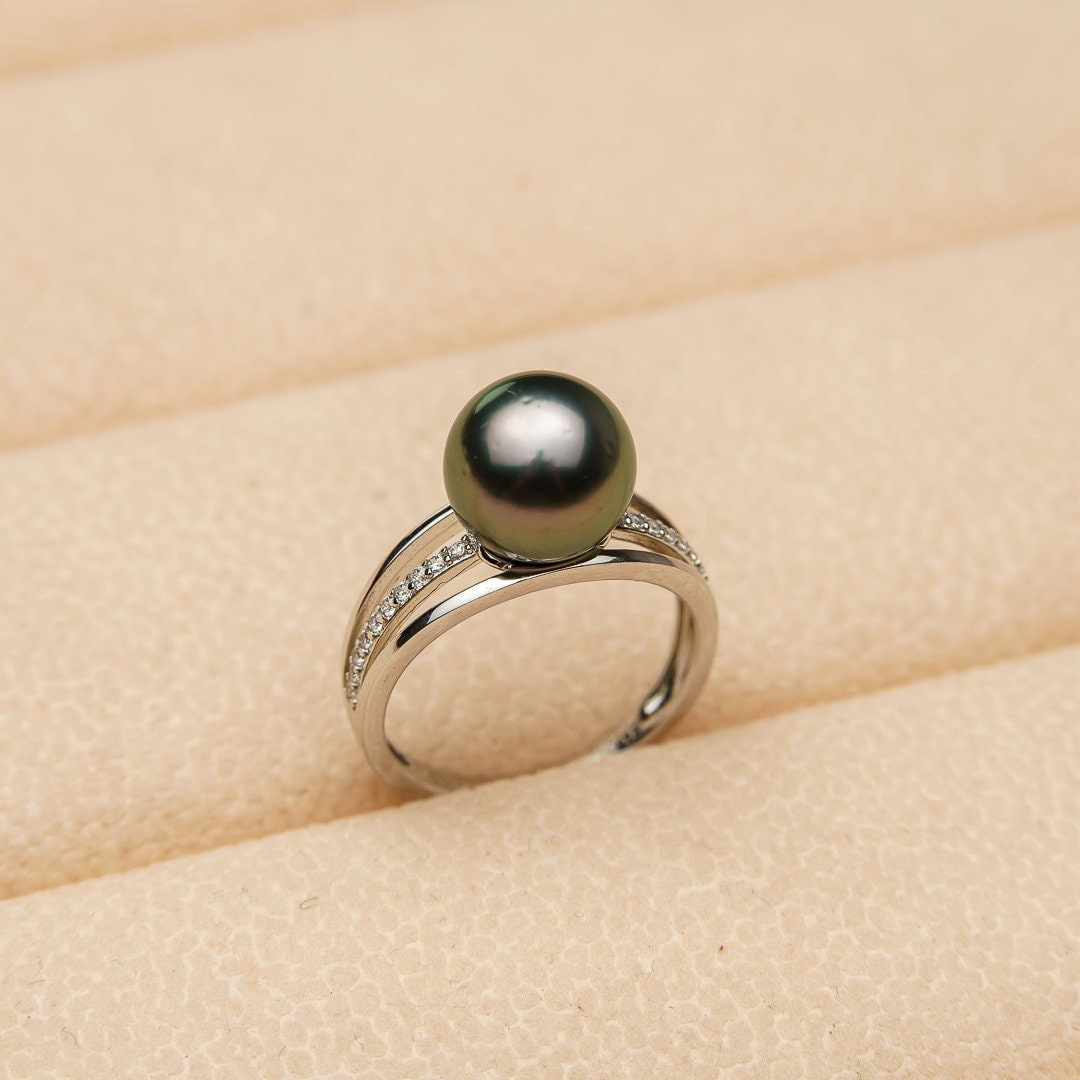 Tahitian pearl ring 9mm, 925 sterling silver with cubic zirconia